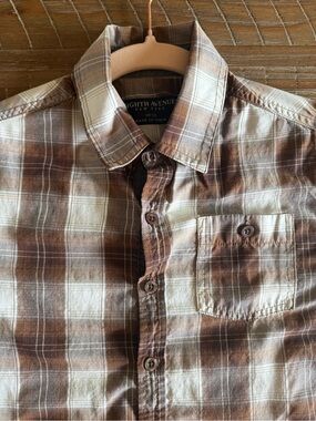 Eighth Avenue NY Boys Plaid Button Down Shirt Brown Beige Size 10/12 Large